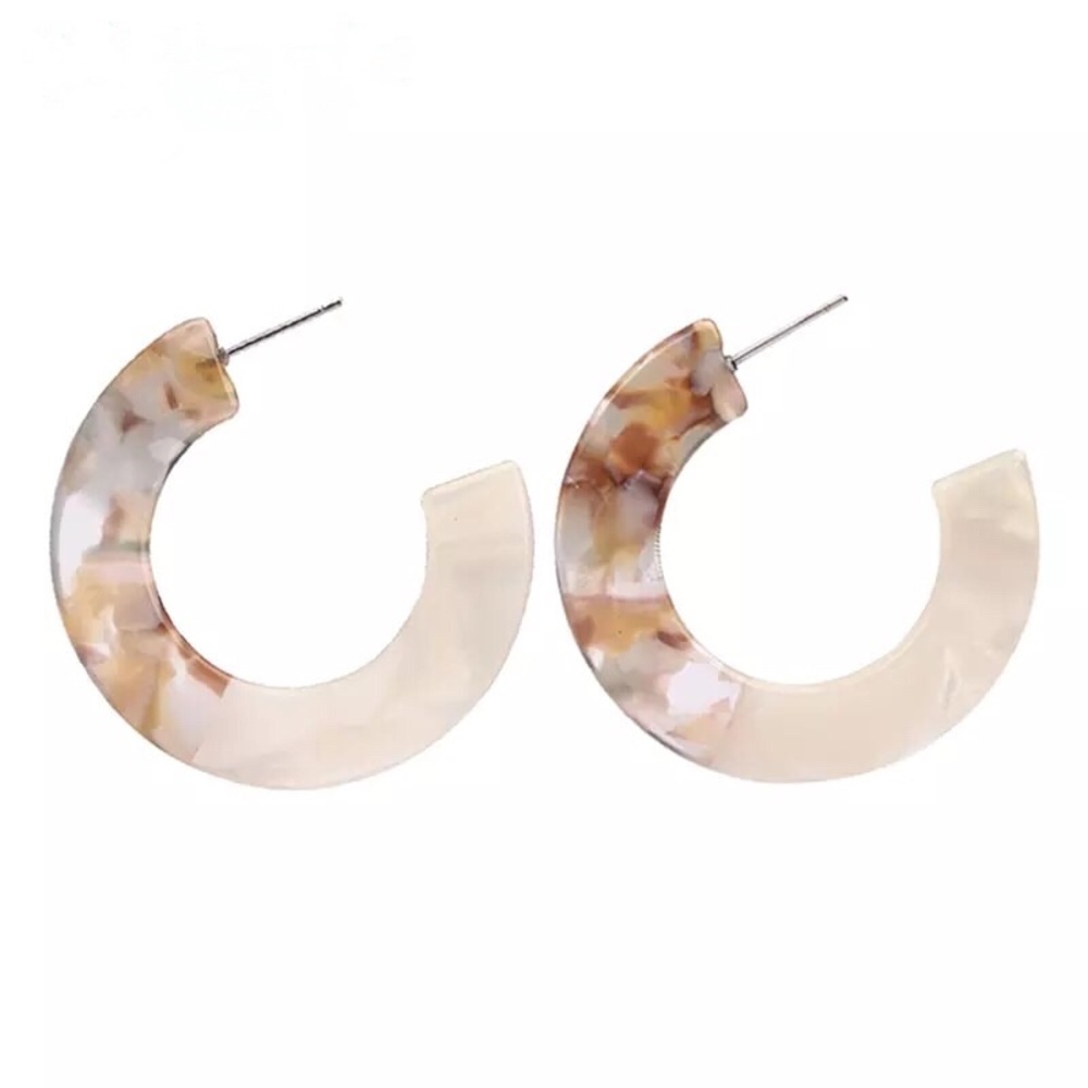 Light Tortoiseshell Round Hoop Earrings - Picture 2 of 3